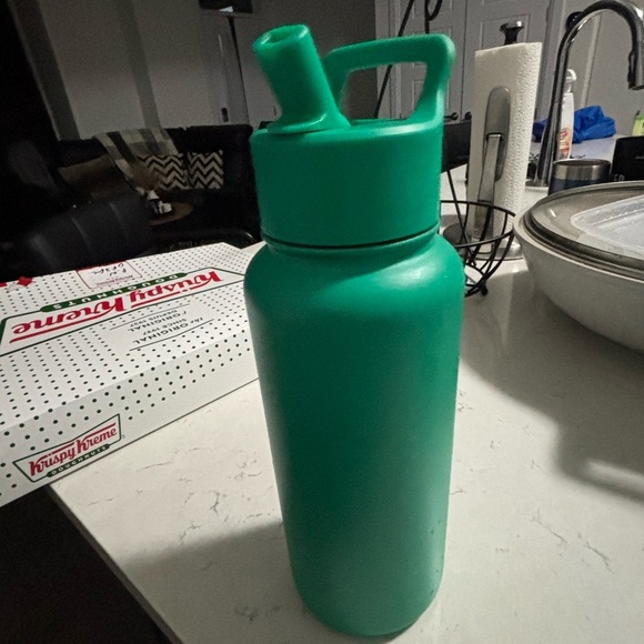 Green Drinkware Bottle - Picture 2 of 14
